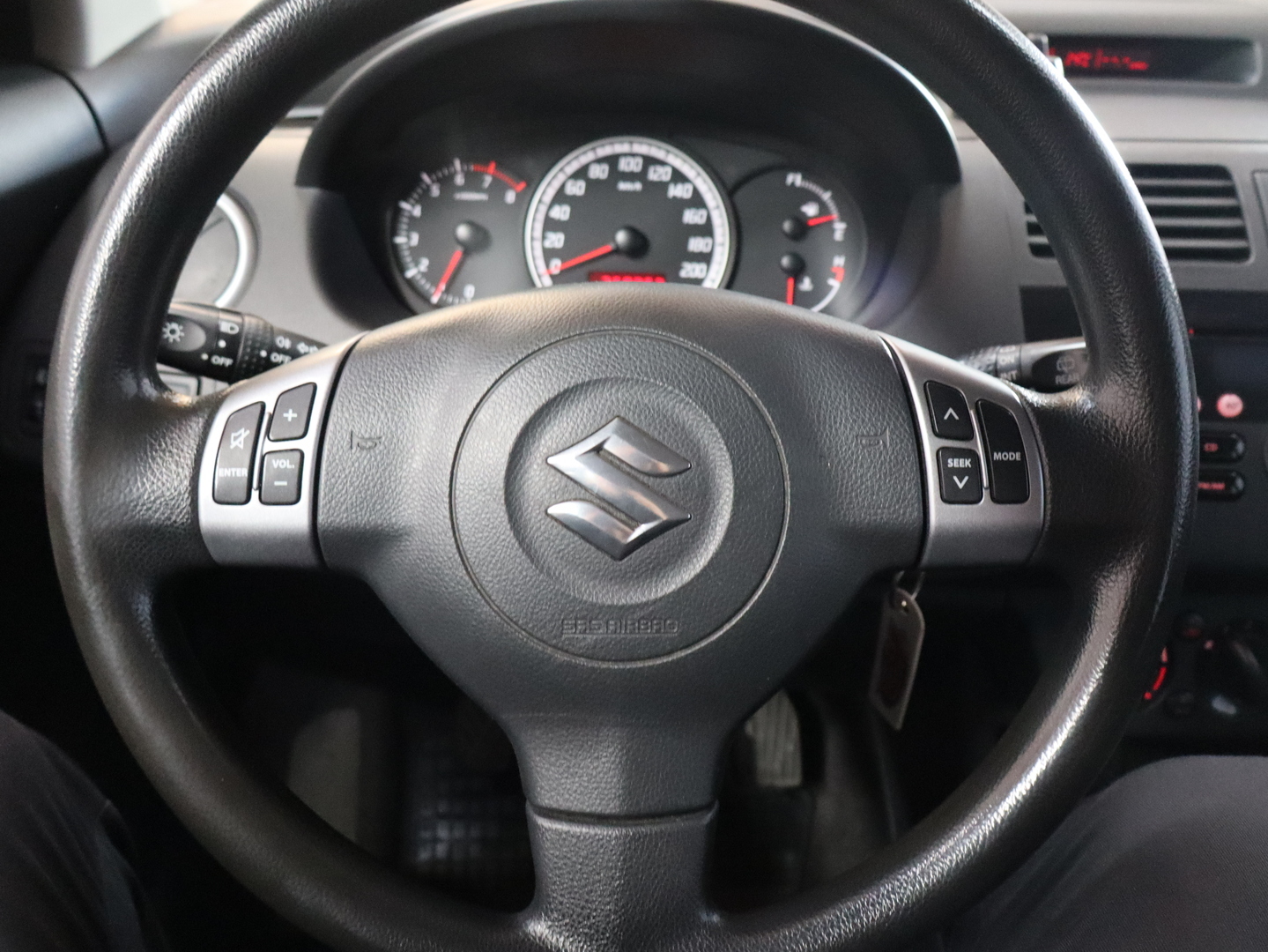 SUZUKI Swift 8