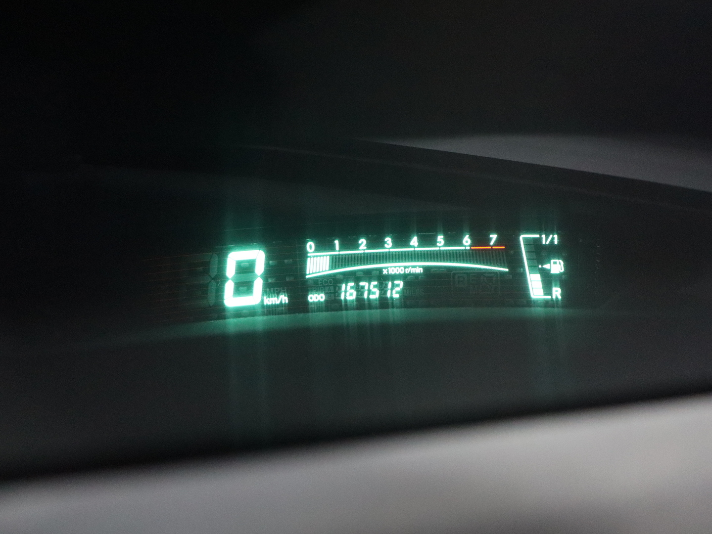TOYOTA Yaris 2011