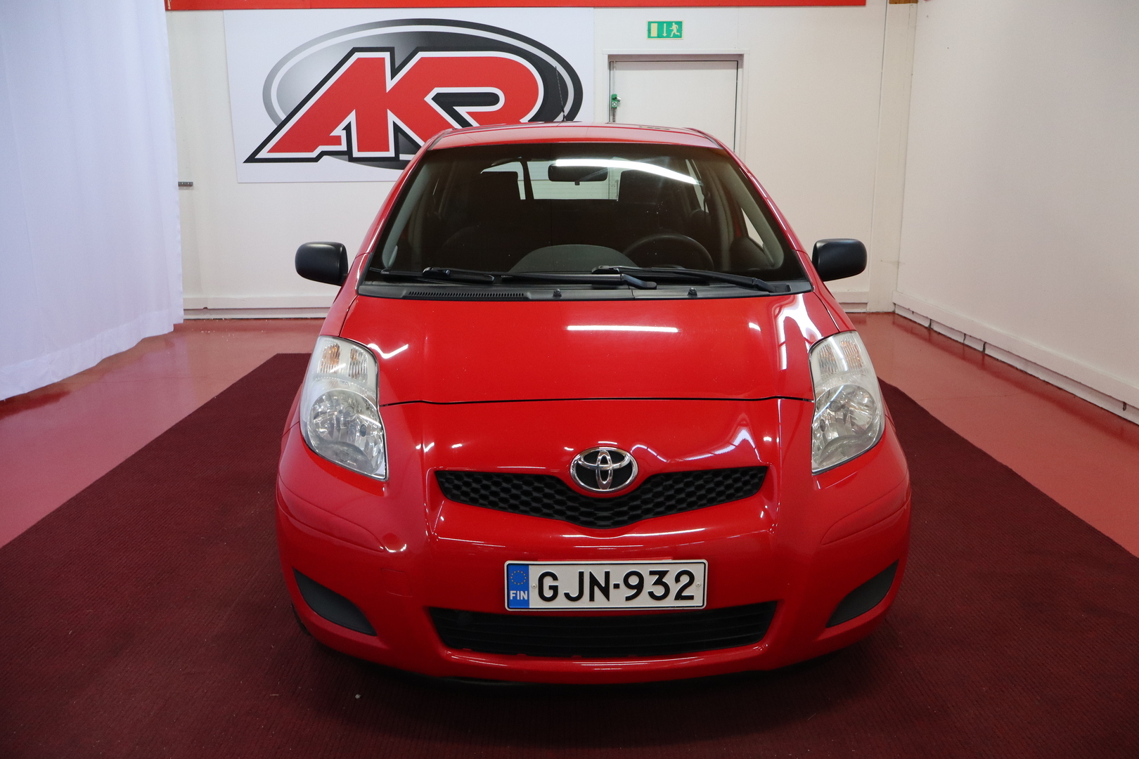 TOYOTA Yaris 2011