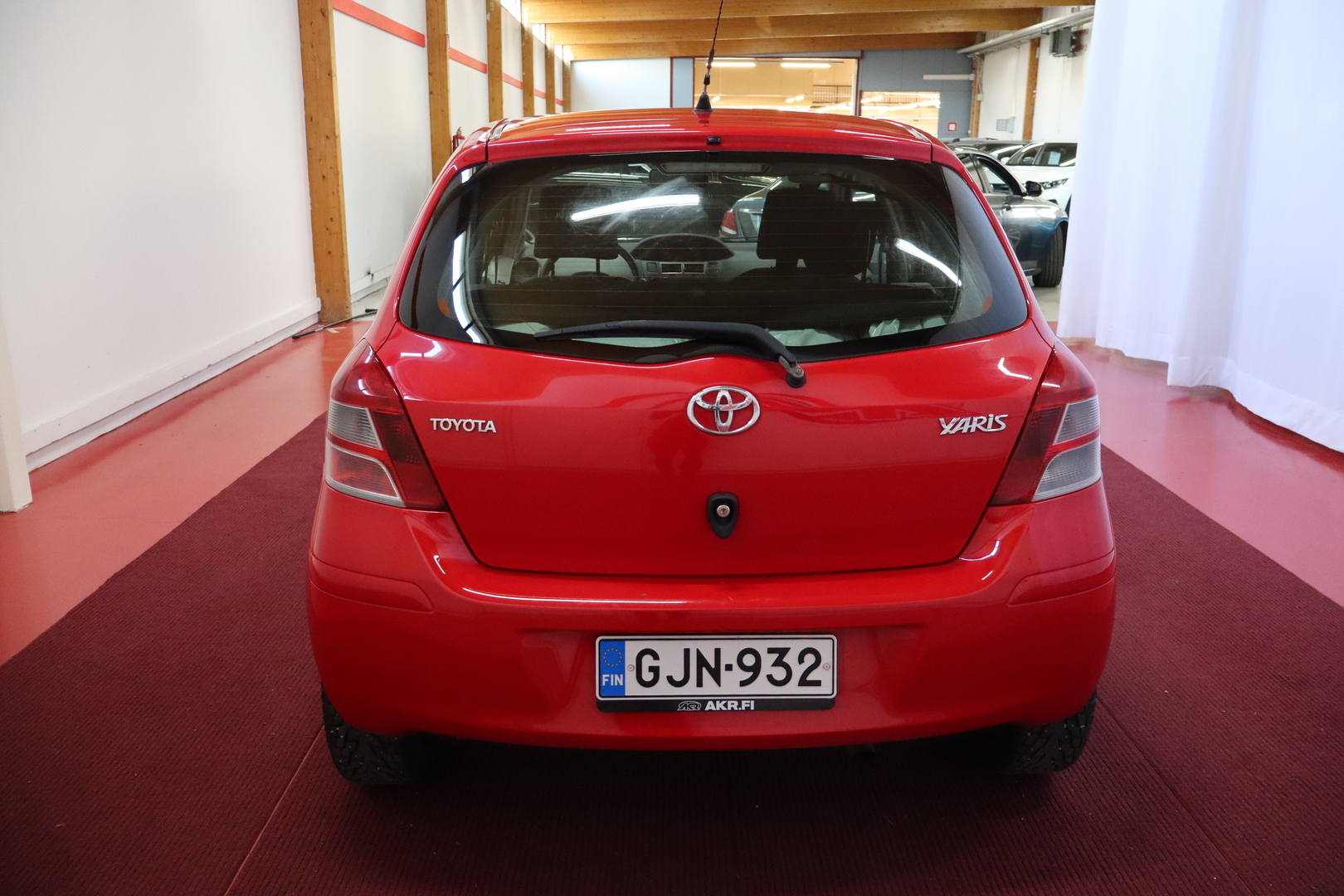 TOYOTA Yaris 2011