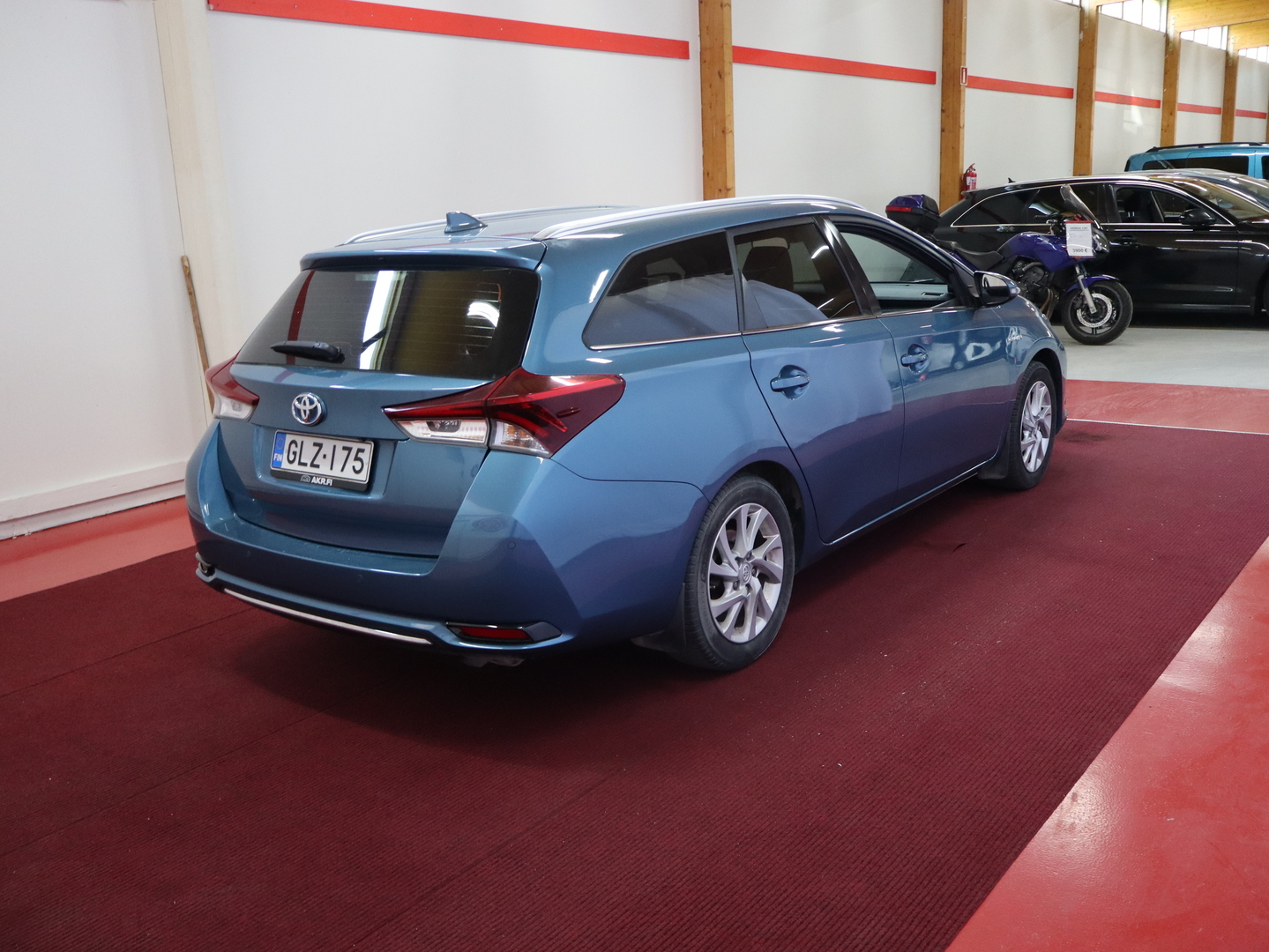 TOYOTA Auris 2016