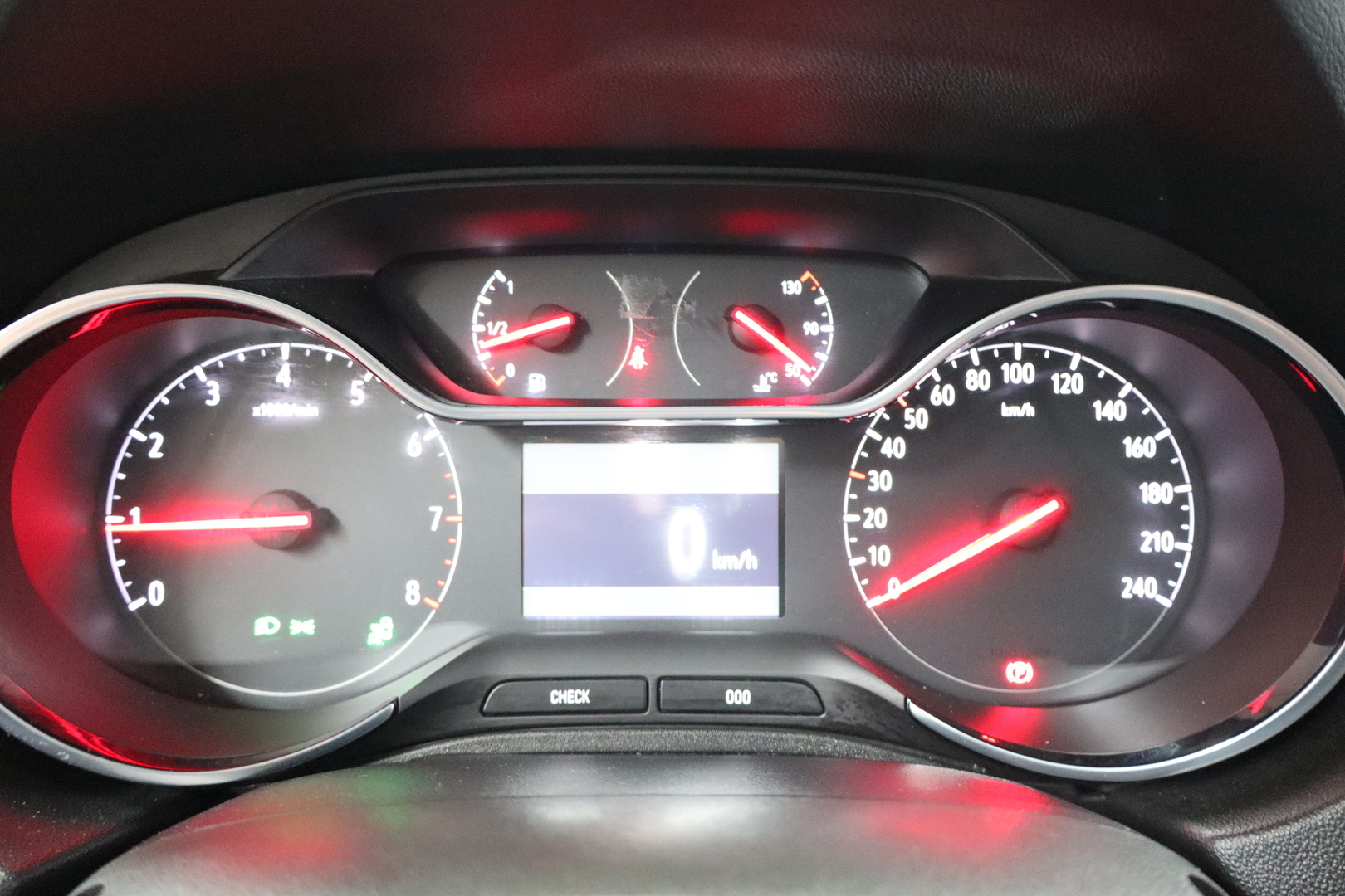 OPEL Grandland X 8