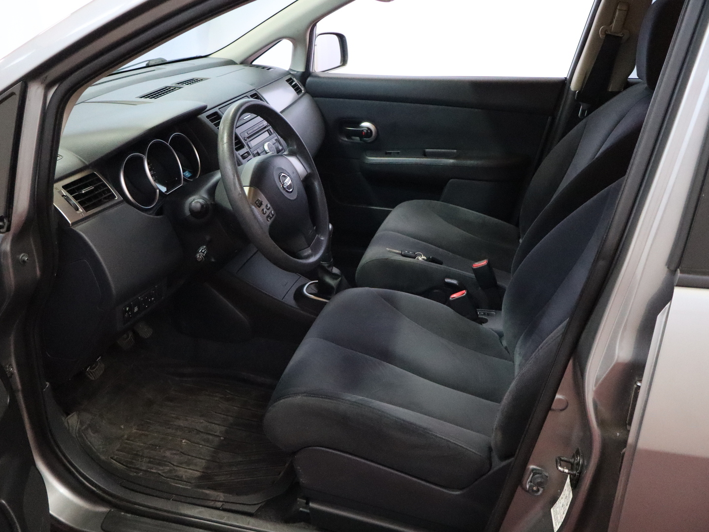 NISSAN Tiida 2009
