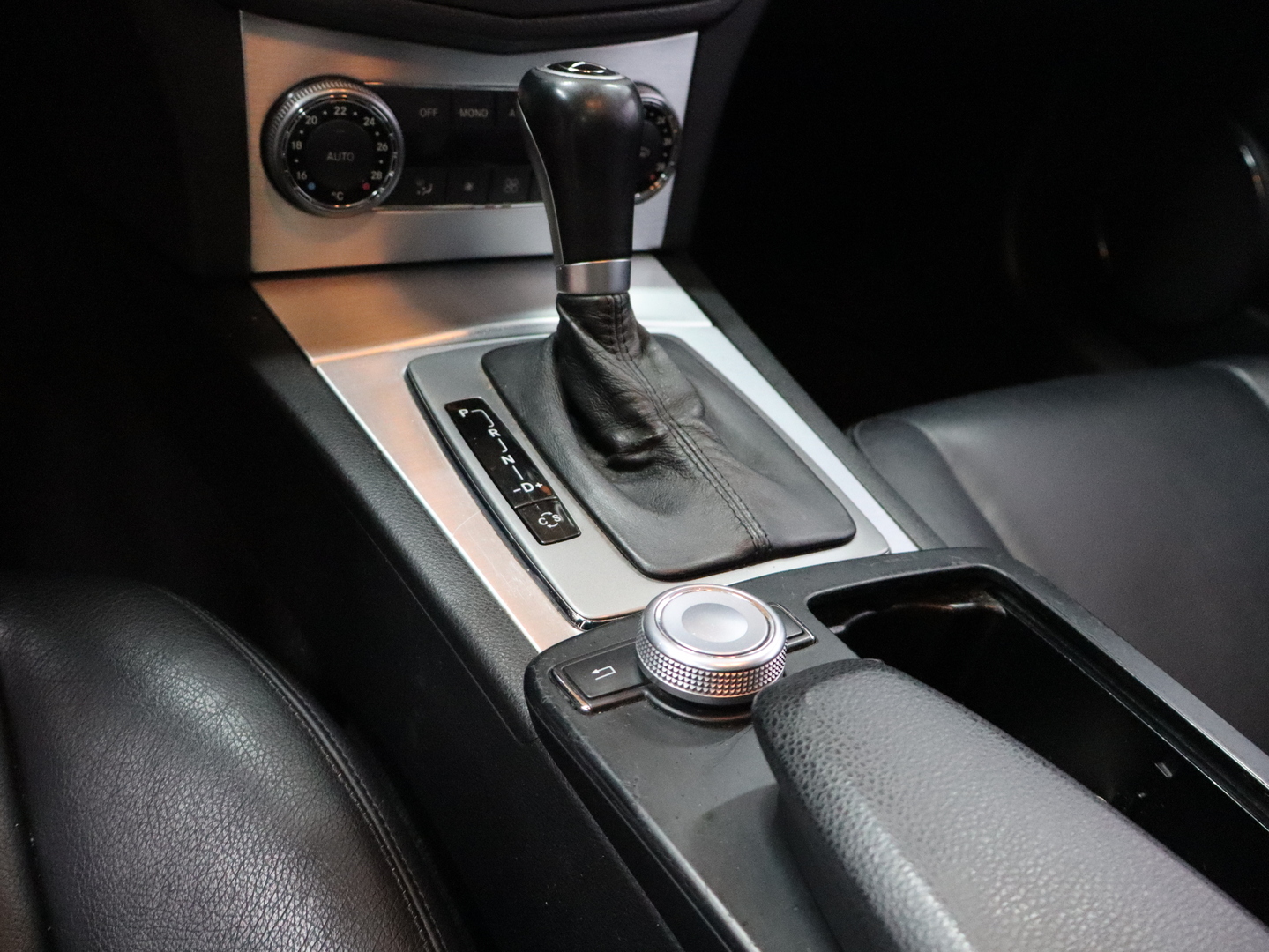 MERCEDES-BENZ C 2008