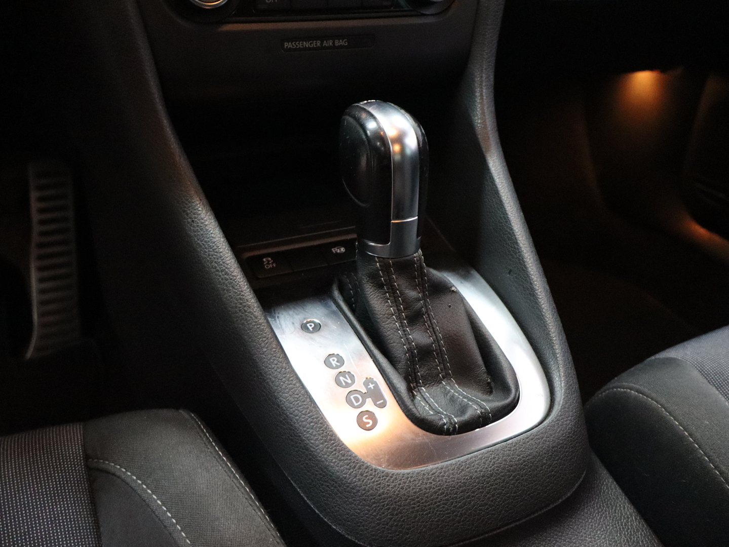 VOLKSWAGEN Golf 2011