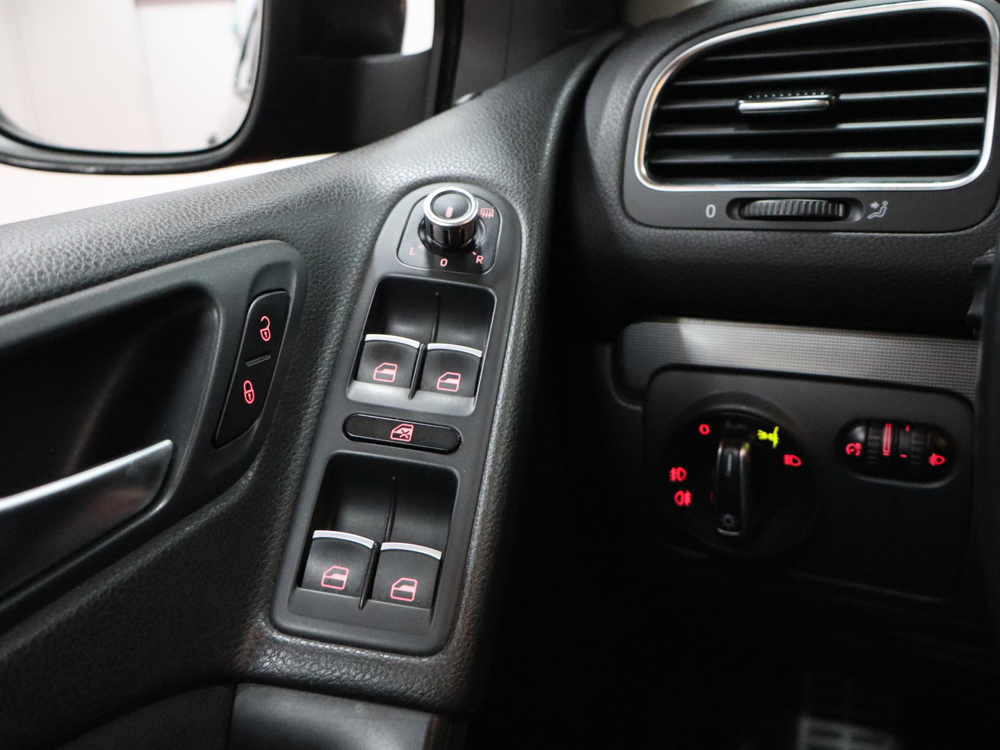 VOLKSWAGEN Golf 2011