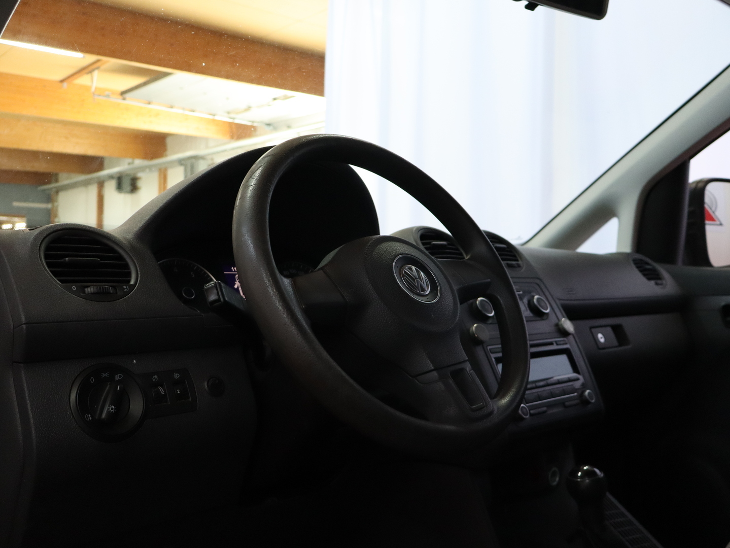 VOLKSWAGEN Caddy 2011