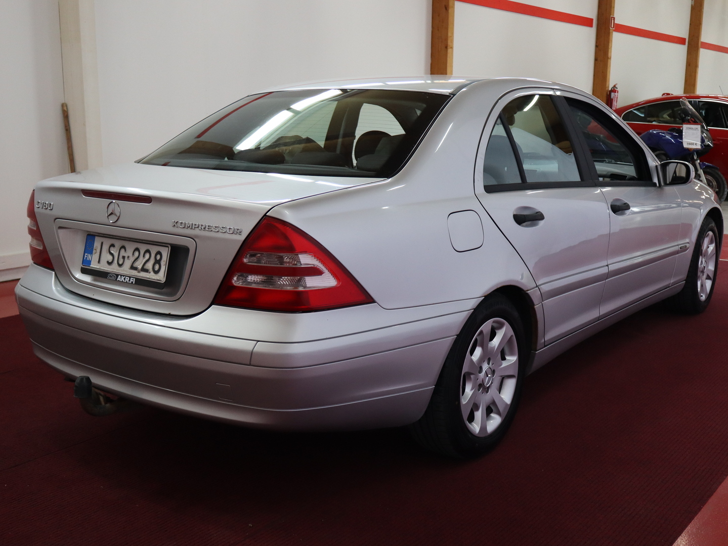 MERCEDES-BENZ C 2004
