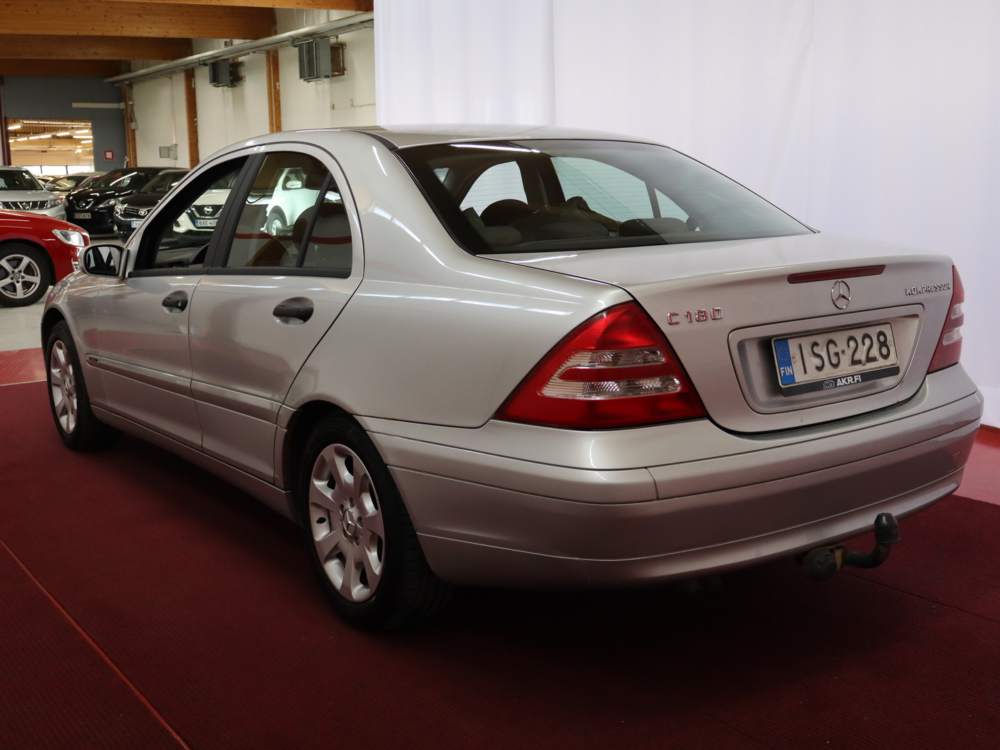 MERCEDES-BENZ C 2004