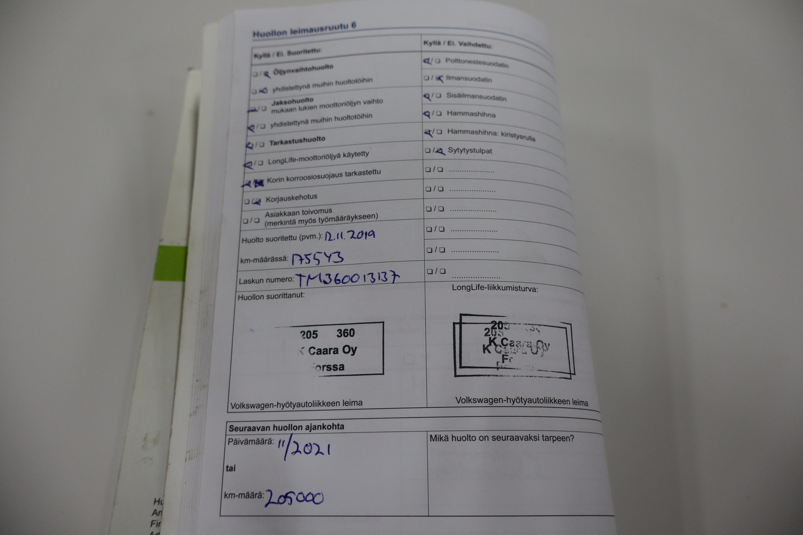 VOLKSWAGEN Amarok 2012