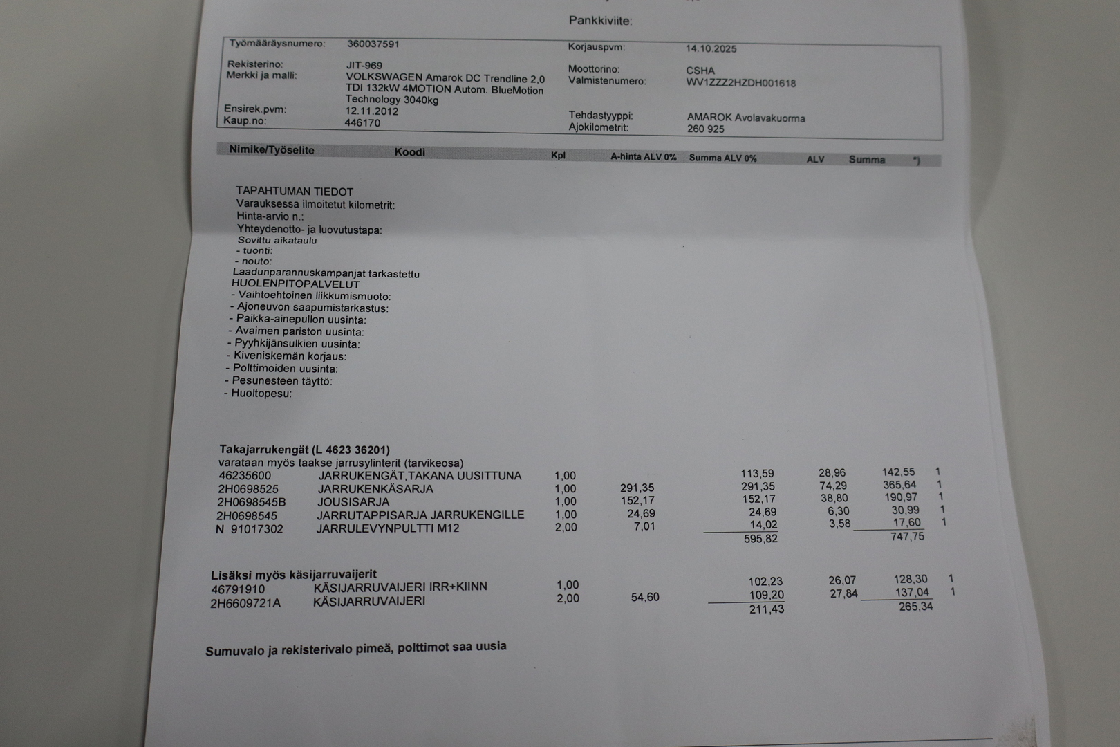 VOLKSWAGEN Amarok 2012