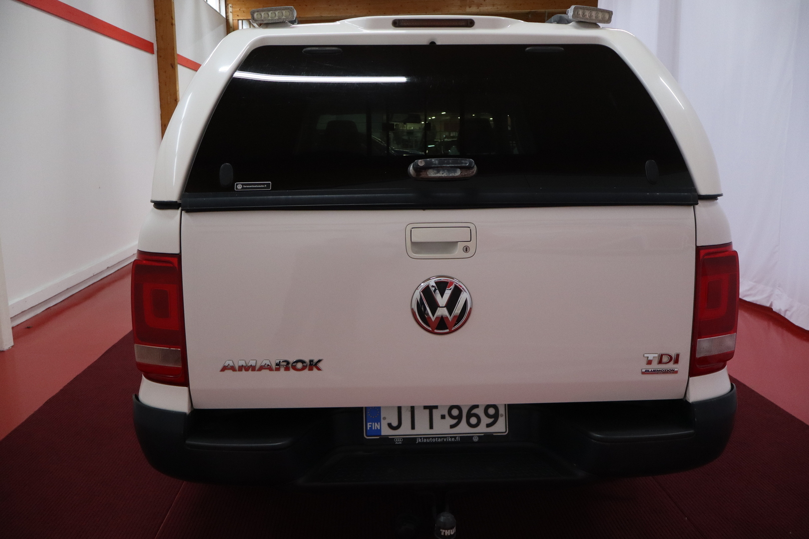 VOLKSWAGEN Amarok 2012