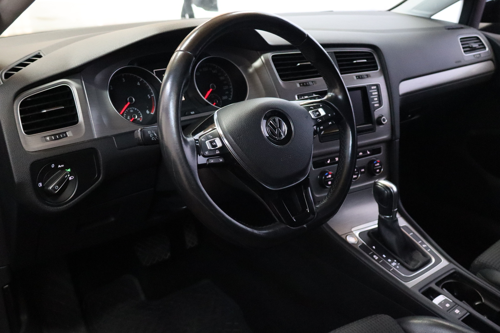VOLKSWAGEN Golf 2015