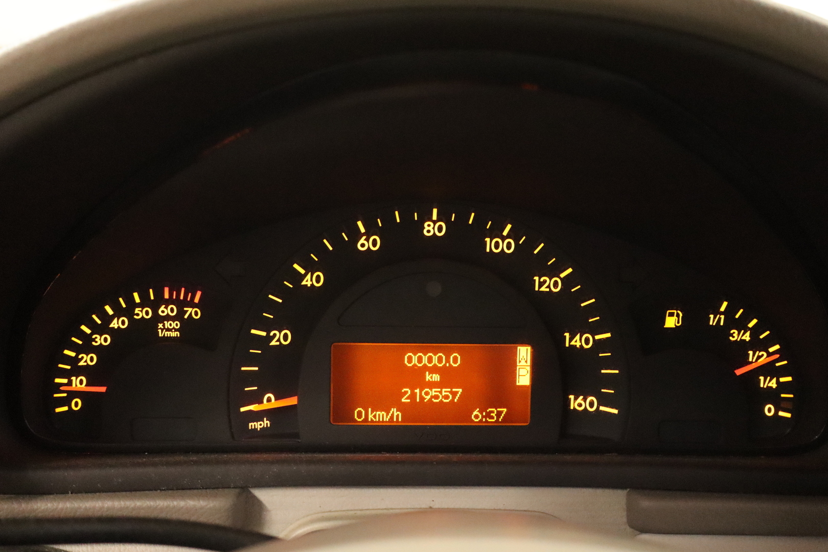 MERCEDES-BENZ C 2003