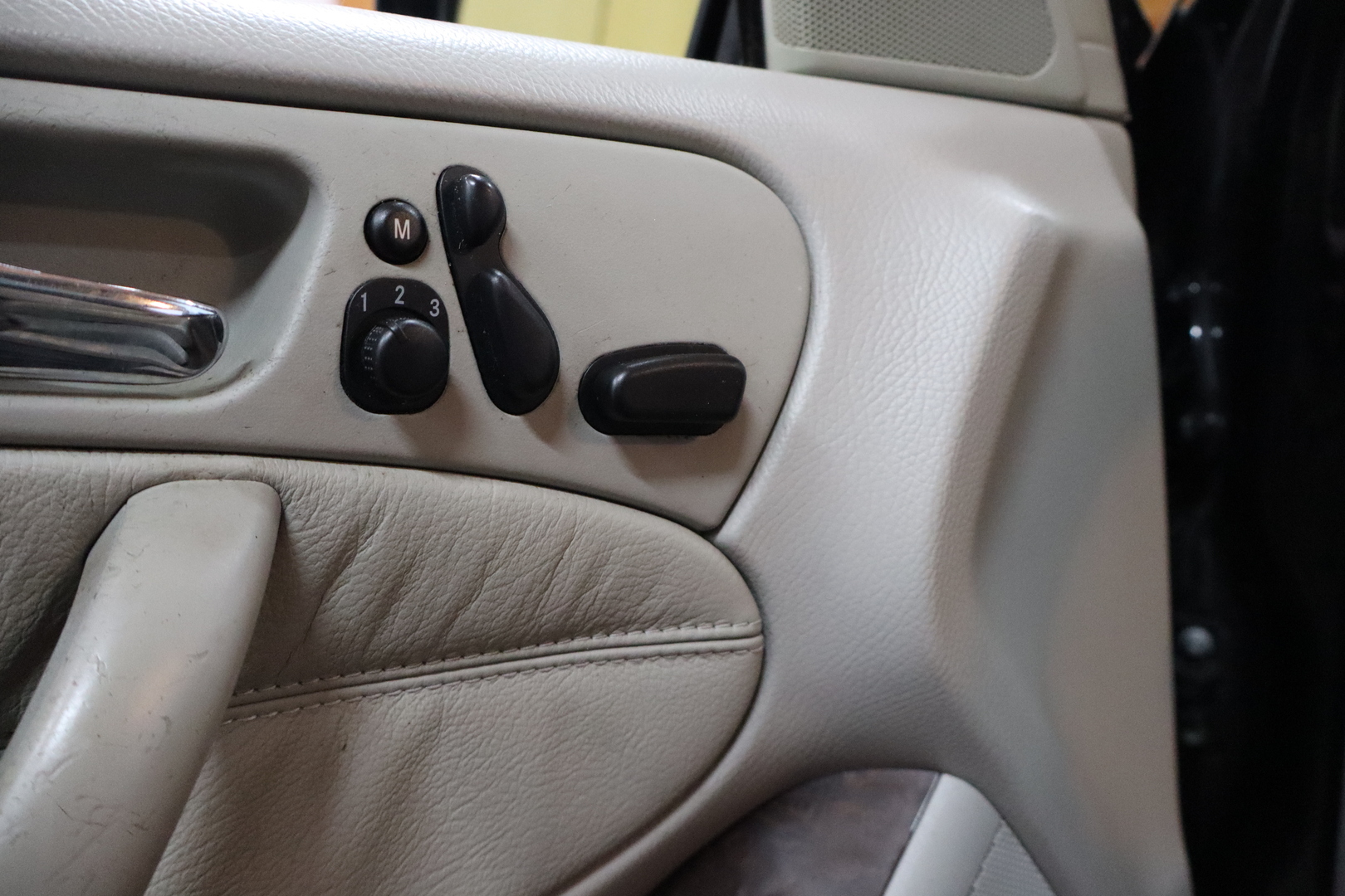 MERCEDES-BENZ C 2003