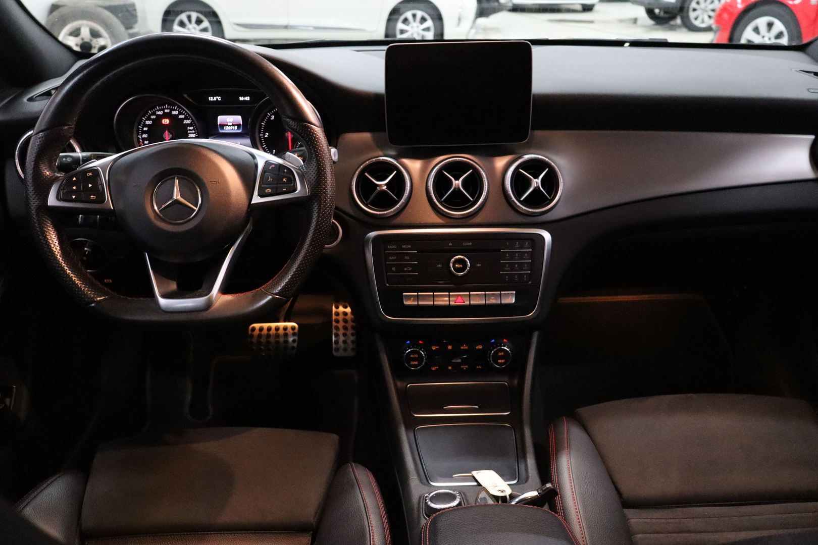 MERCEDES-BENZ CLA 2017