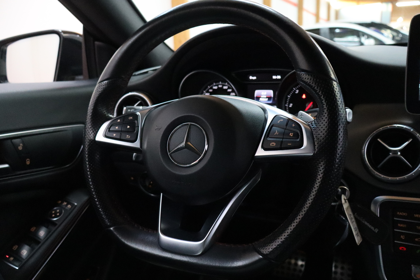 MERCEDES-BENZ CLA 2017