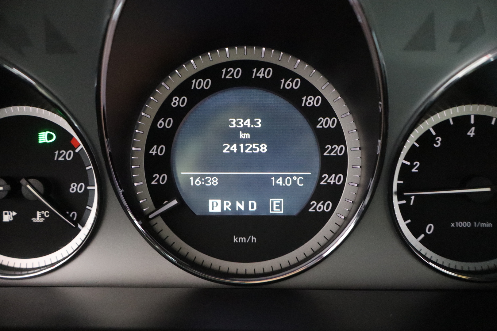 MERCEDES-BENZ C 2011