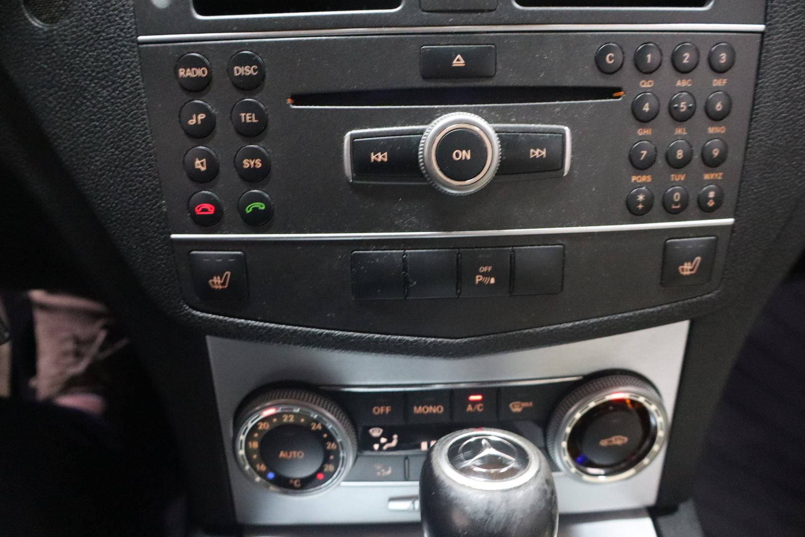 MERCEDES-BENZ C 2011