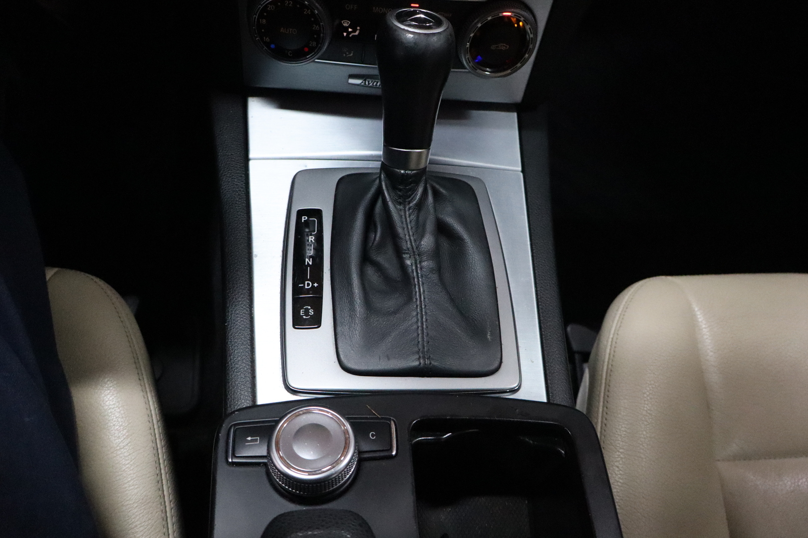 MERCEDES-BENZ C 2011