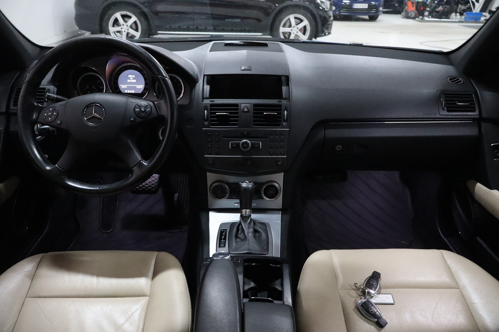 MERCEDES-BENZ C 2011