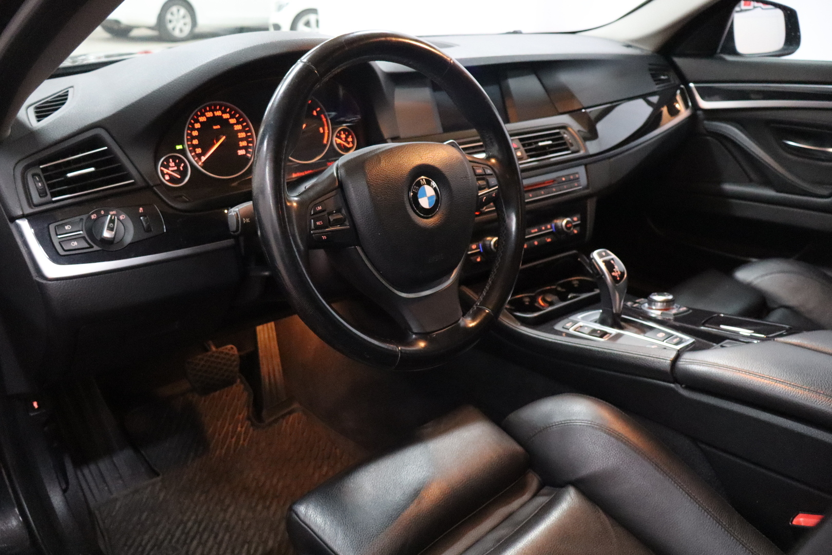 BMW 520 2011