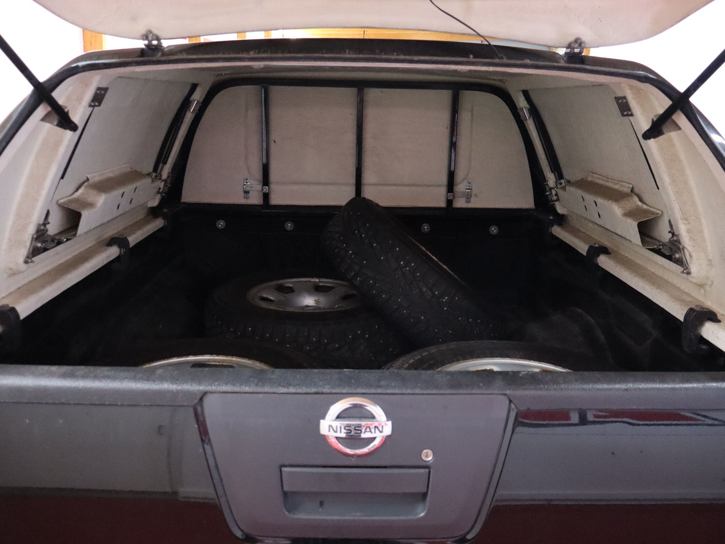 NISSAN Navara 2013