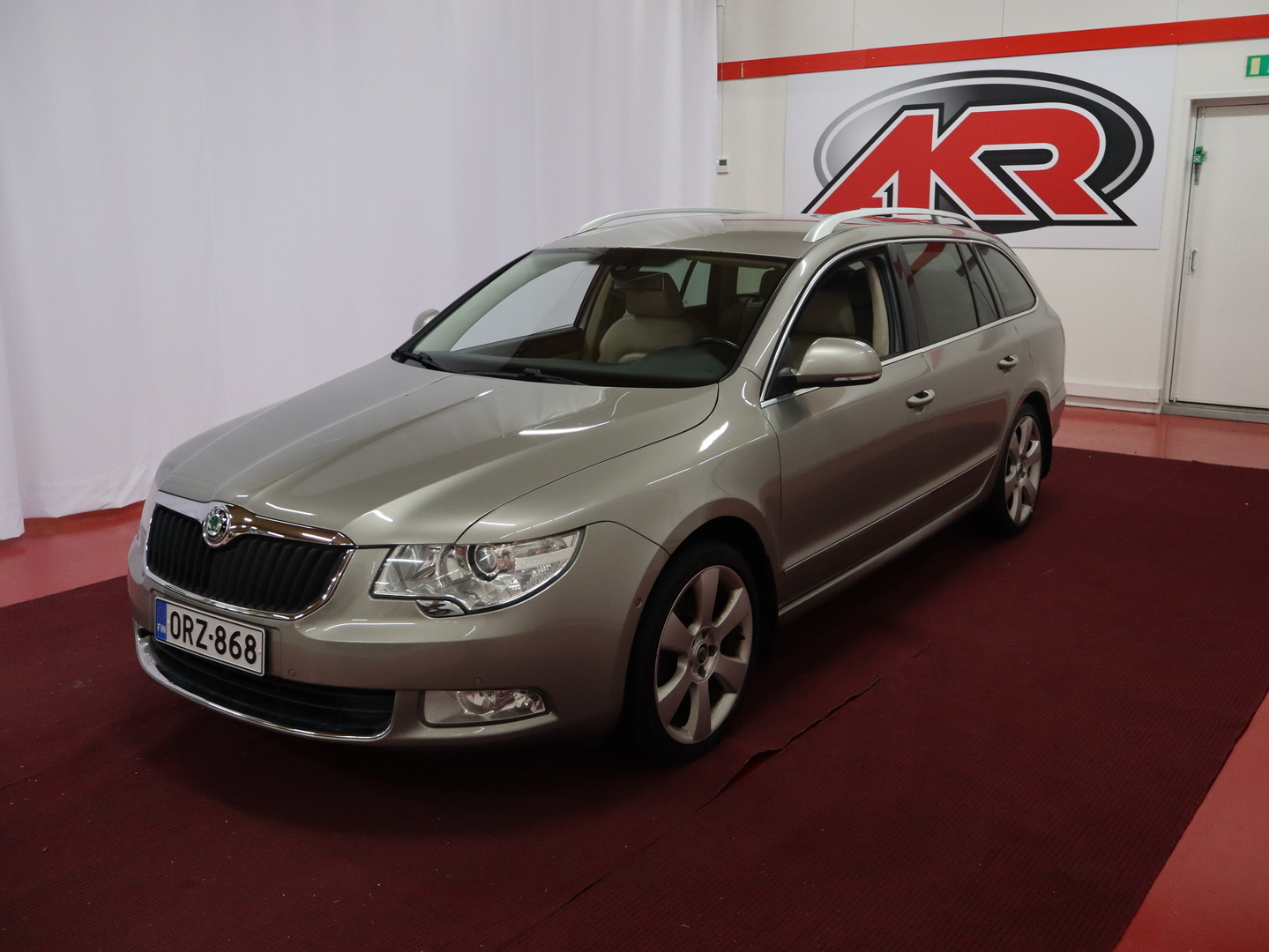 SKODA Superb 2010