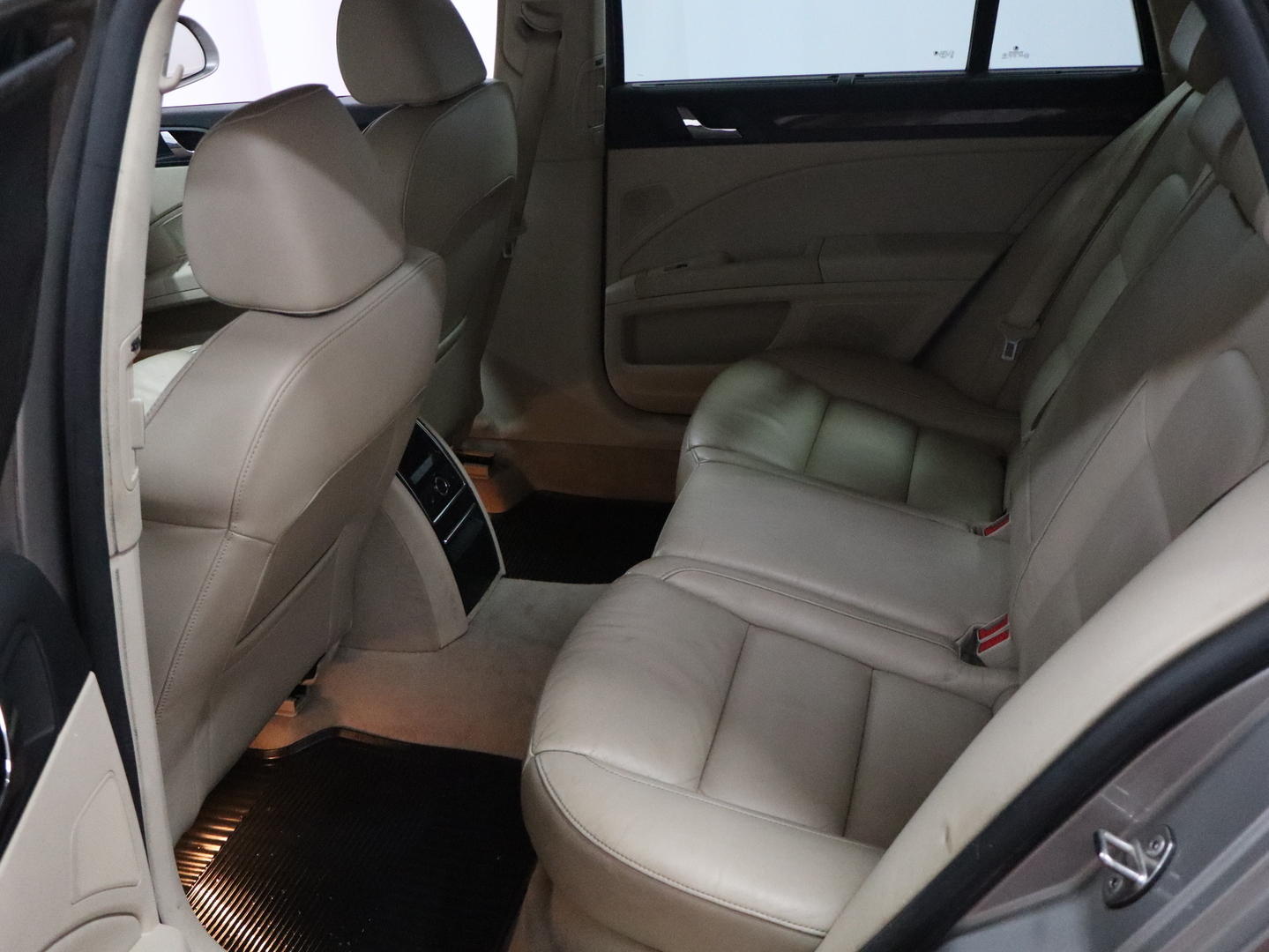 SKODA Superb 2010