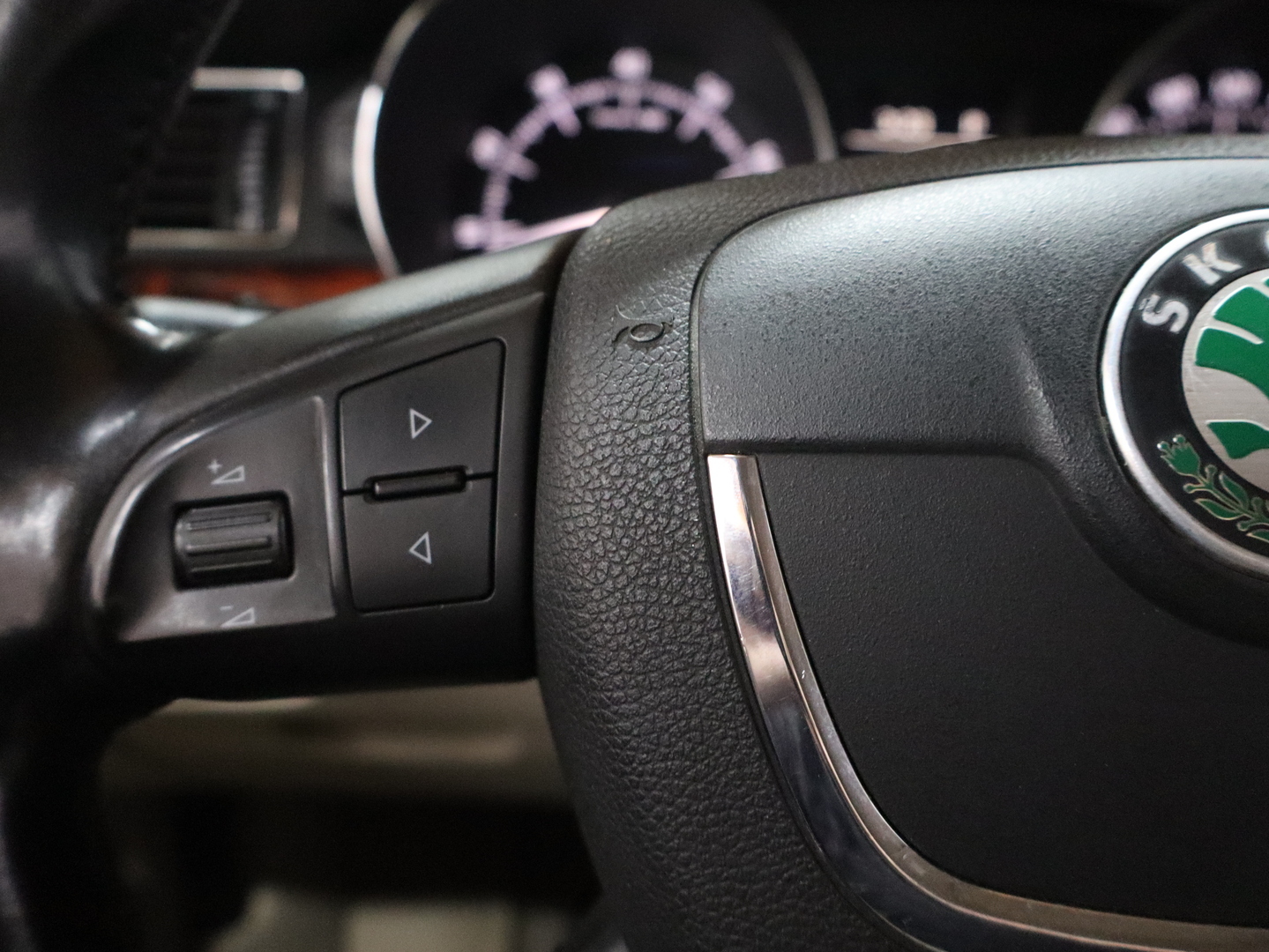 SKODA Superb 2010