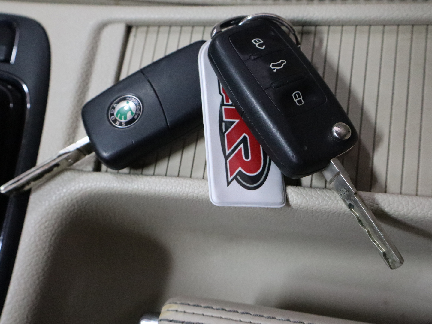 SKODA Superb 2010