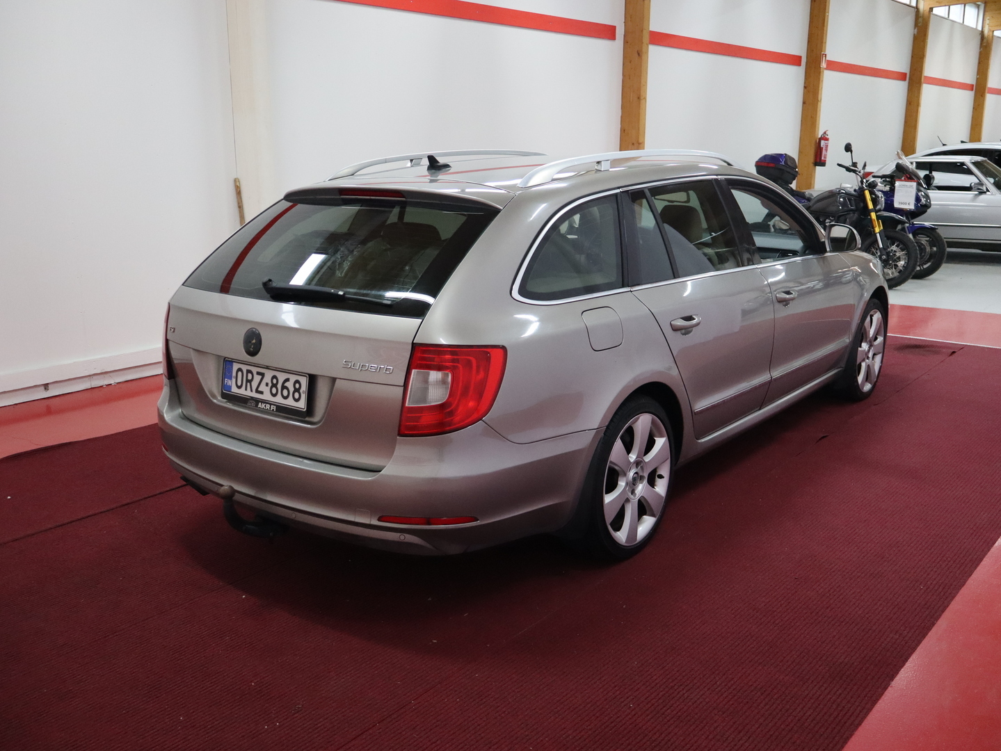 SKODA Superb 2010