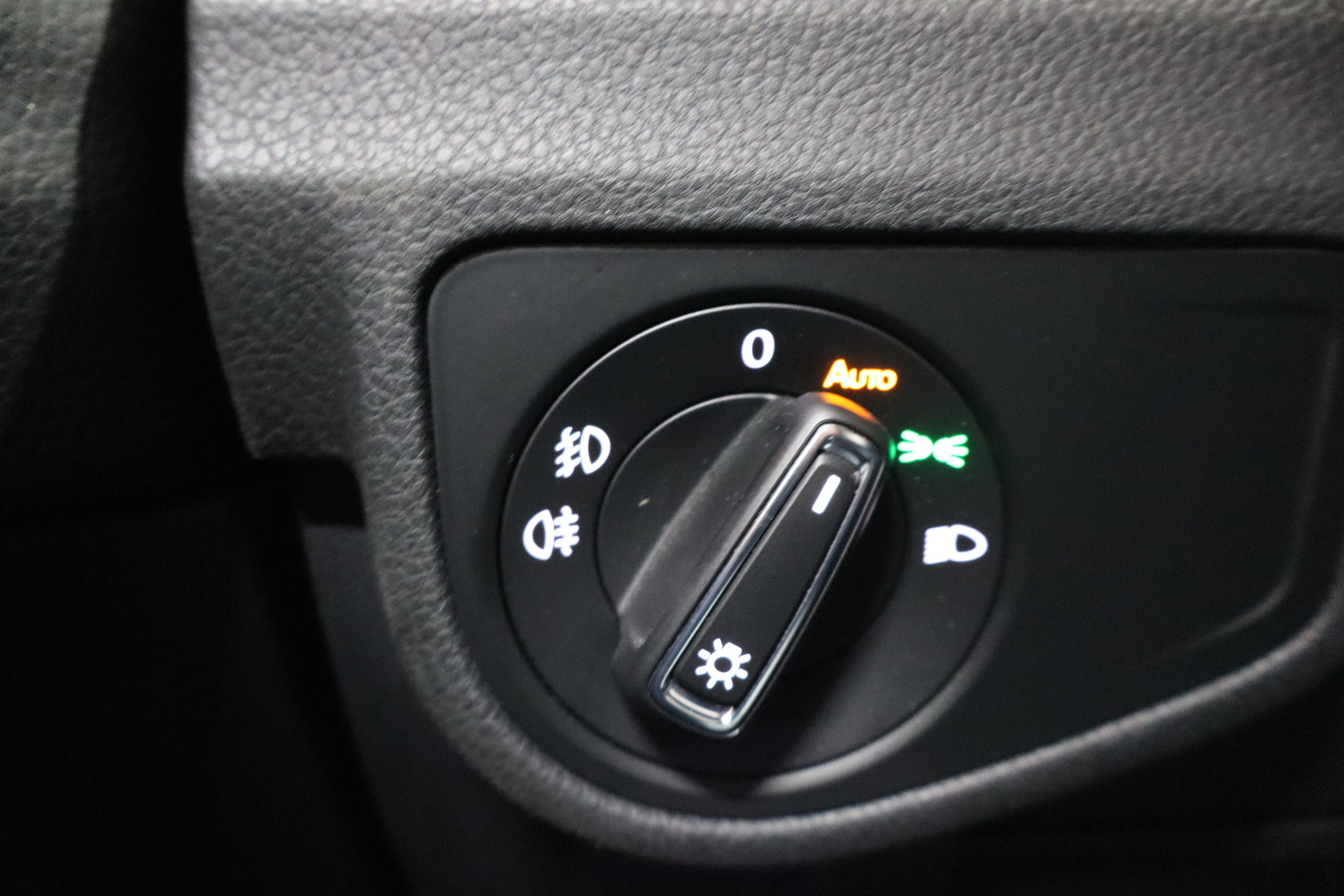 VOLKSWAGEN Golf Sportsvan 2017