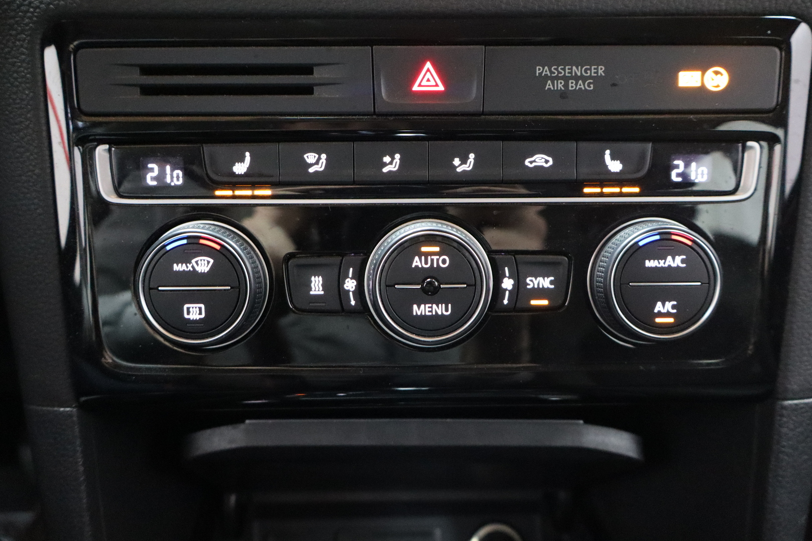 VOLKSWAGEN Golf Sportsvan 2017