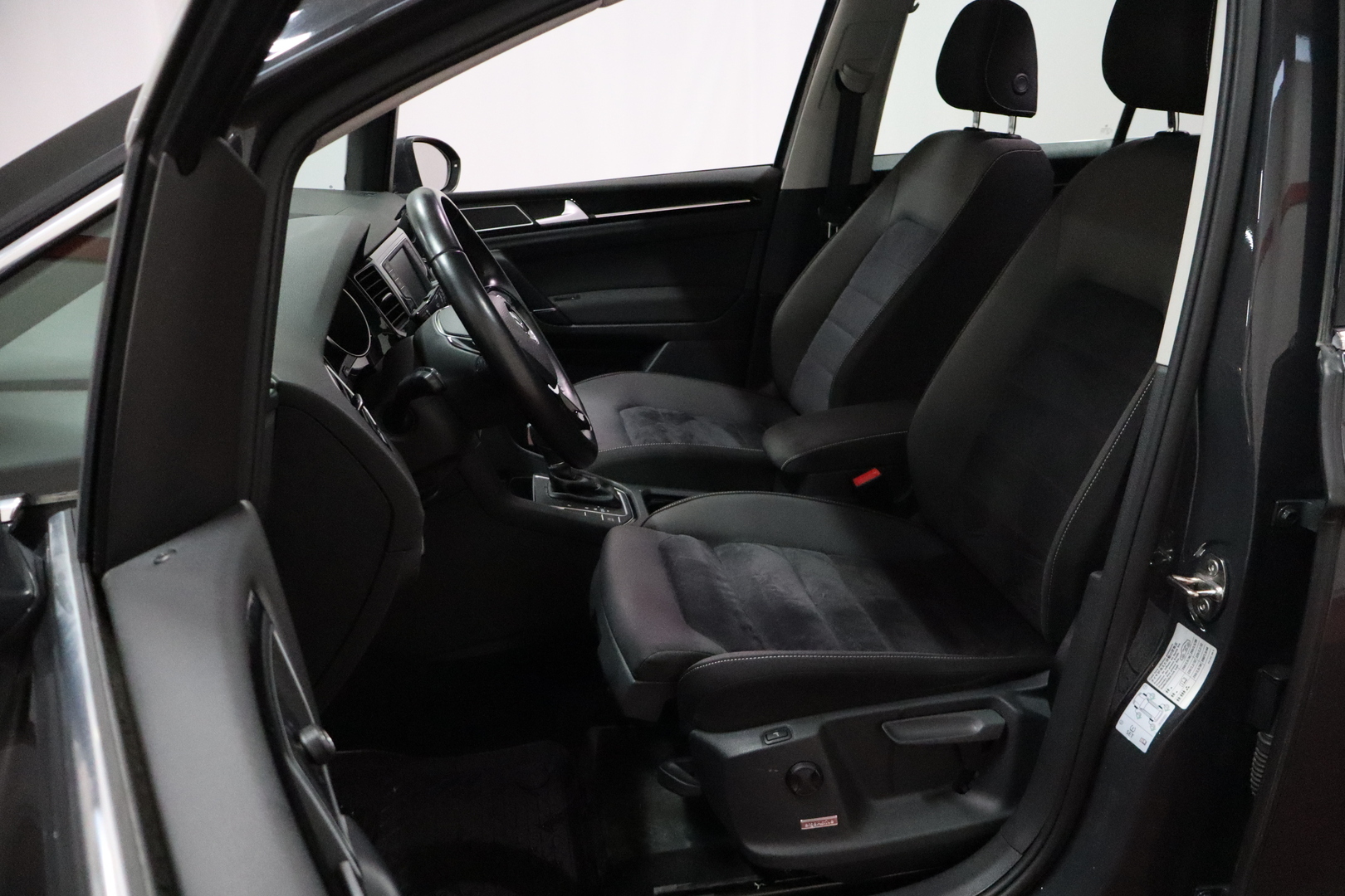 VOLKSWAGEN Golf Sportsvan 2017