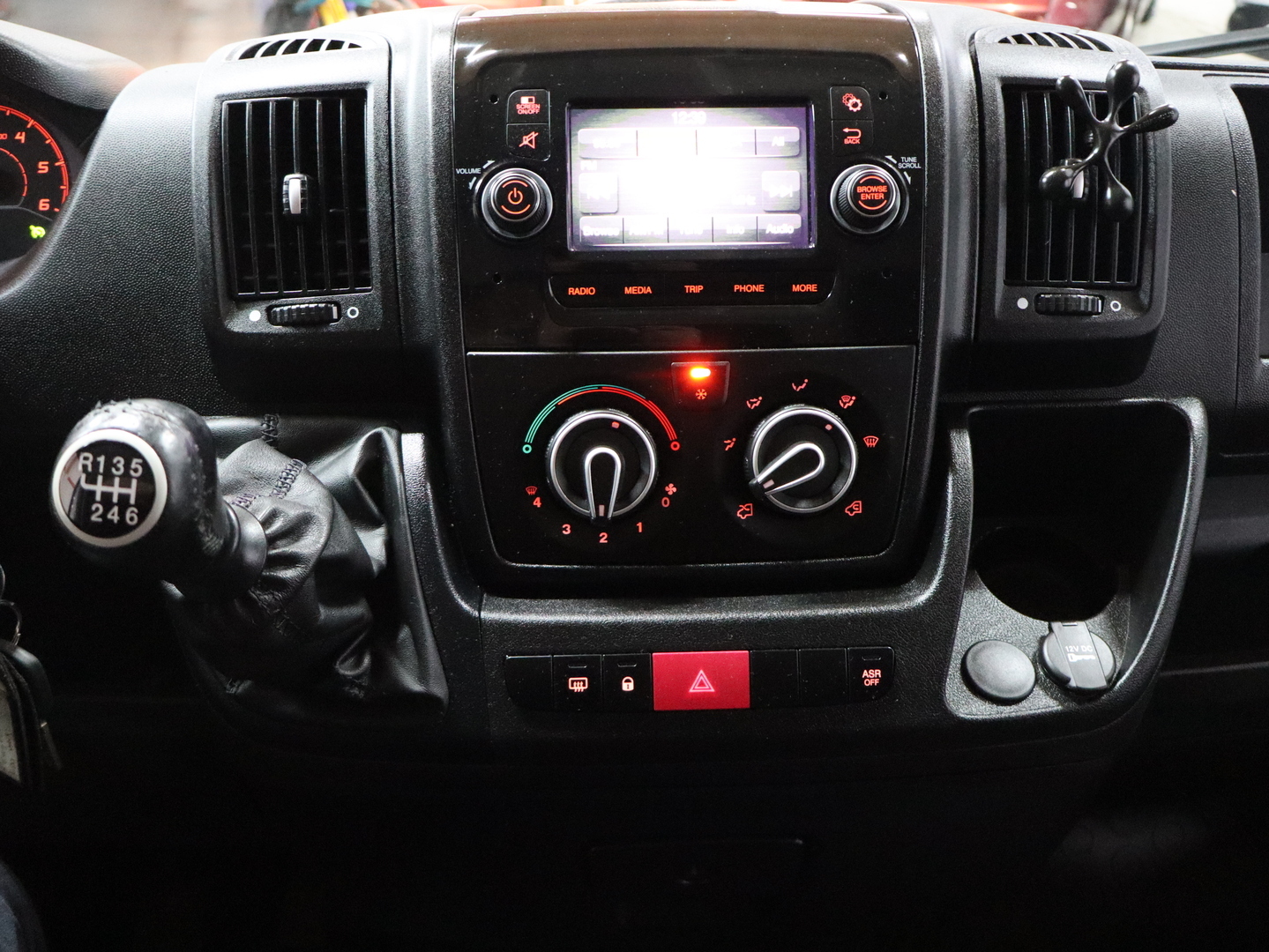 PEUGEOT Boxer 2020