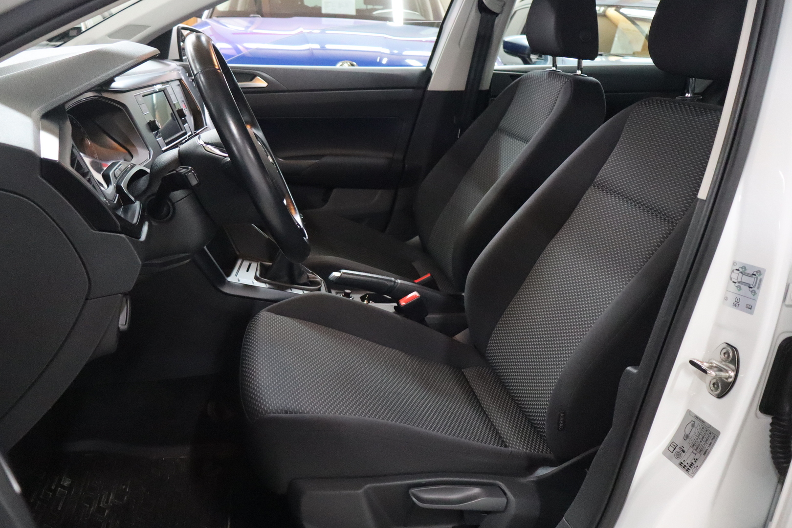 VOLKSWAGEN Polo 2020