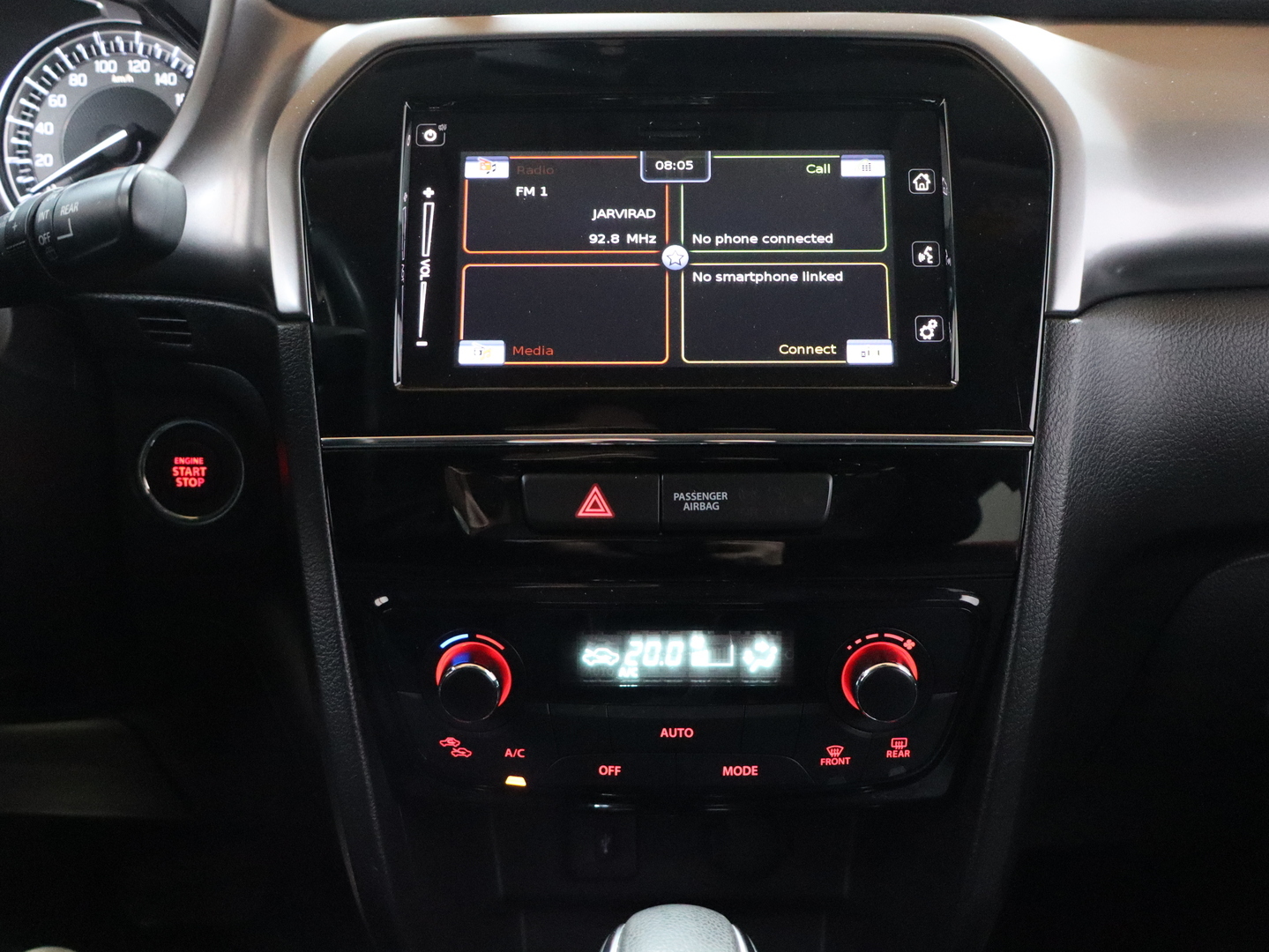 SUZUKI Vitara 2023