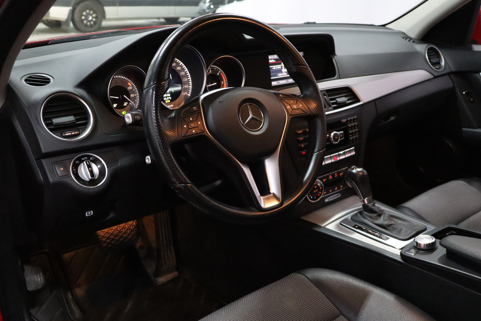 MERCEDES-BENZ C 2013