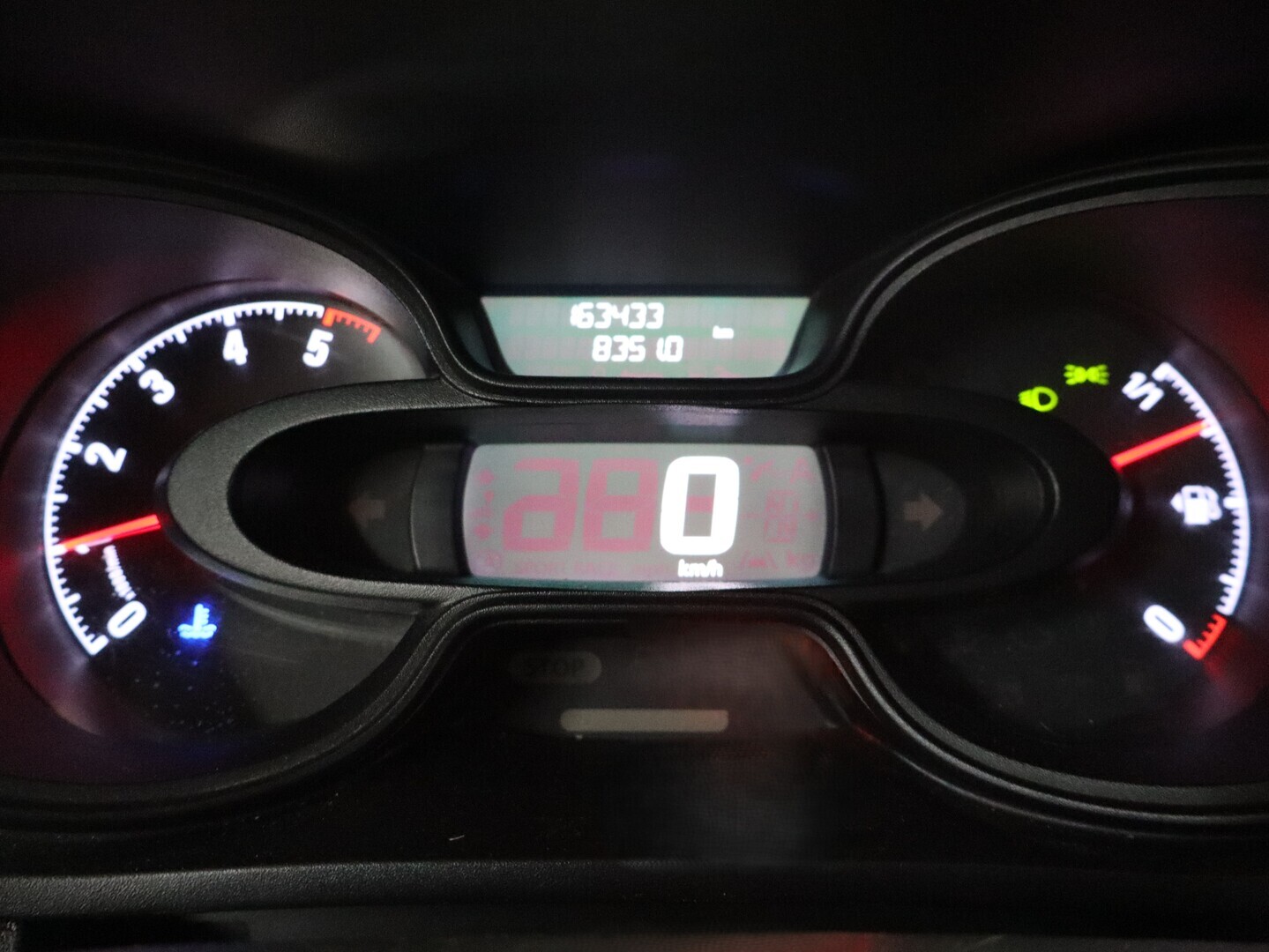OPEL VIVARO 11