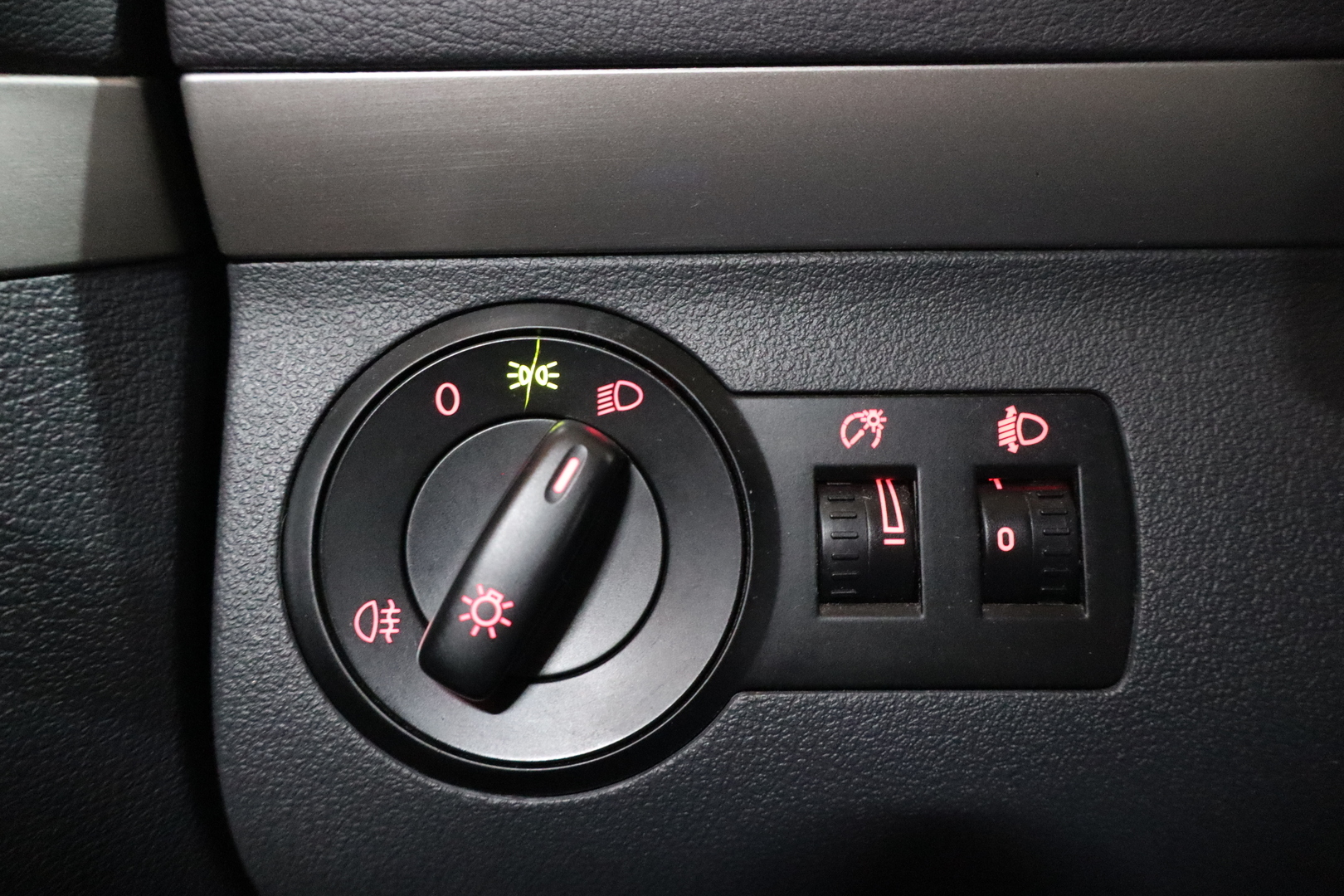 VOLKSWAGEN Touran 2009