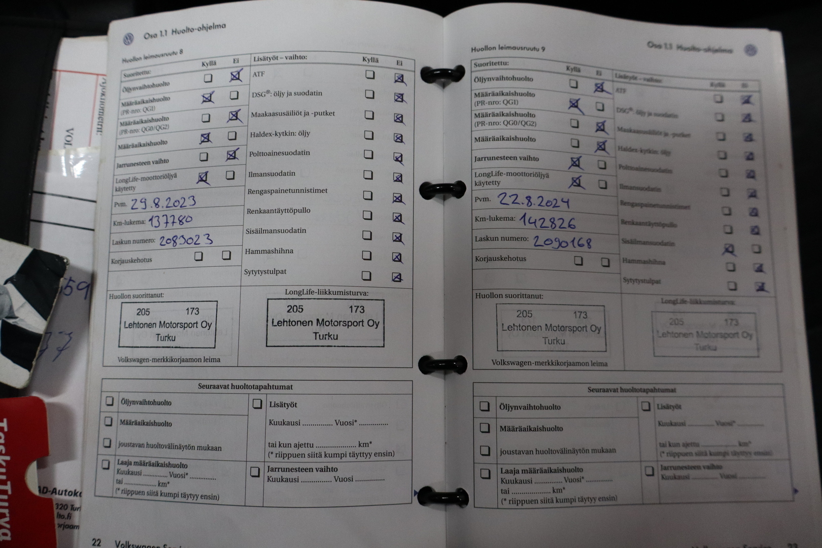 VOLKSWAGEN Touran 2009
