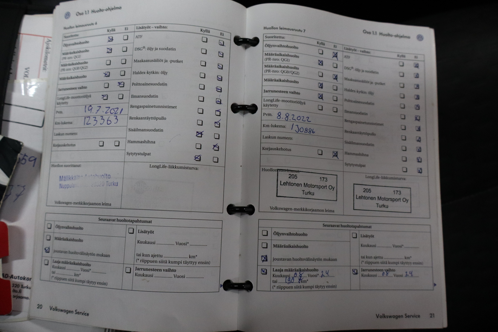 VOLKSWAGEN Touran 2009