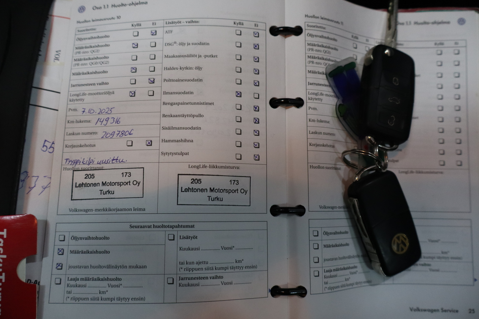 VOLKSWAGEN Touran 2009