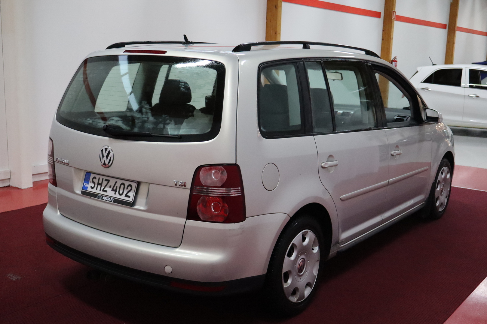 VOLKSWAGEN Touran 2009