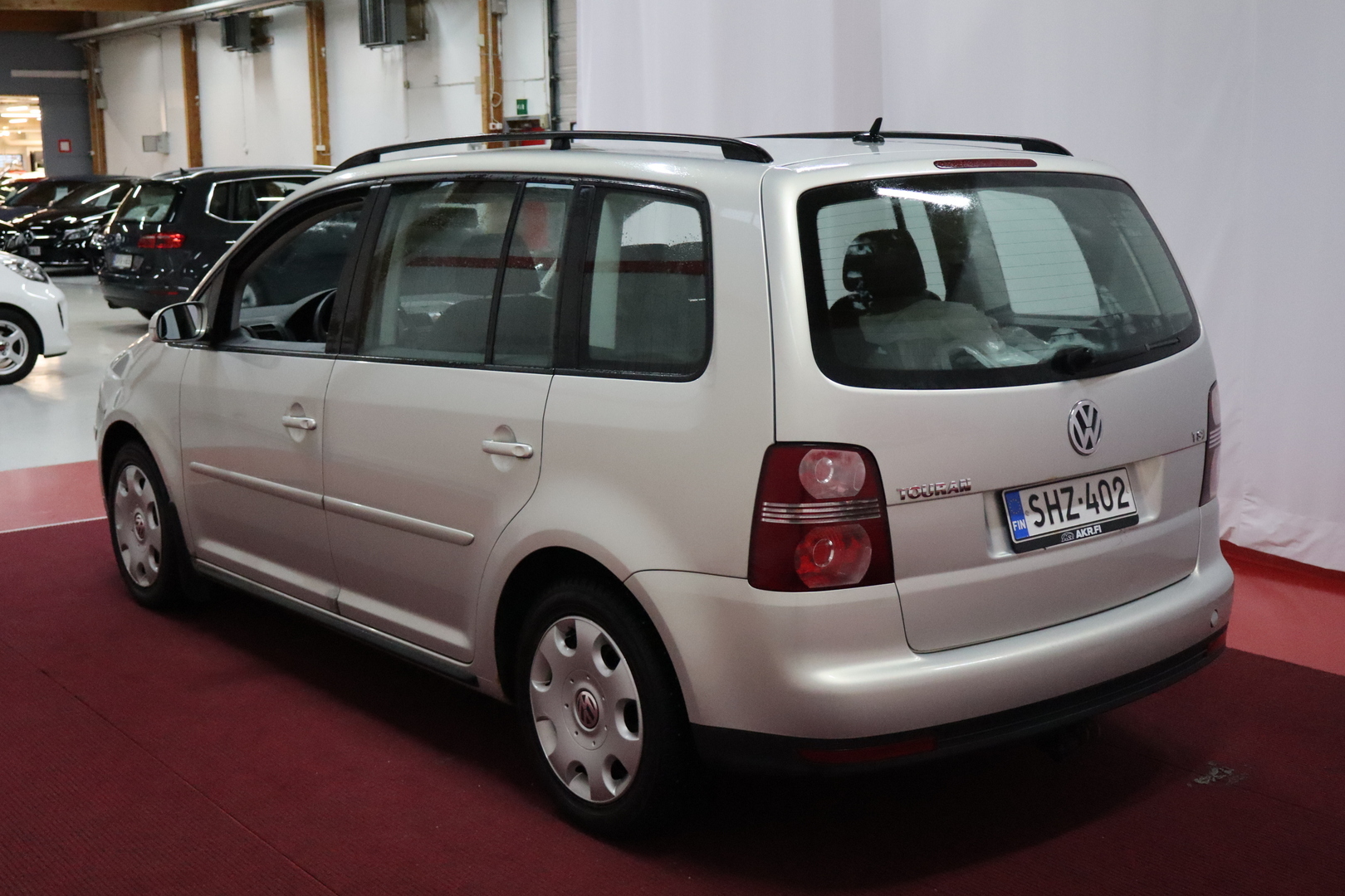VOLKSWAGEN Touran 2009