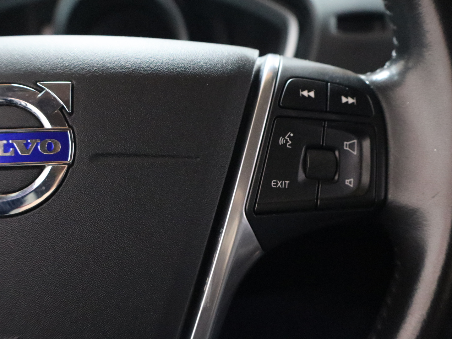 VOLVO V40 Cross Country 2015