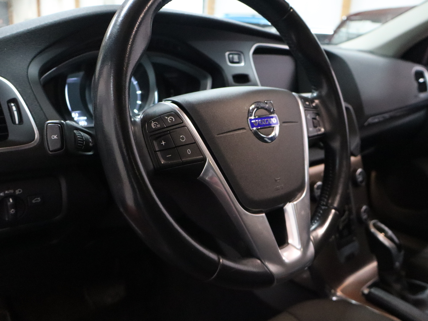 VOLVO V40 Cross Country 2015