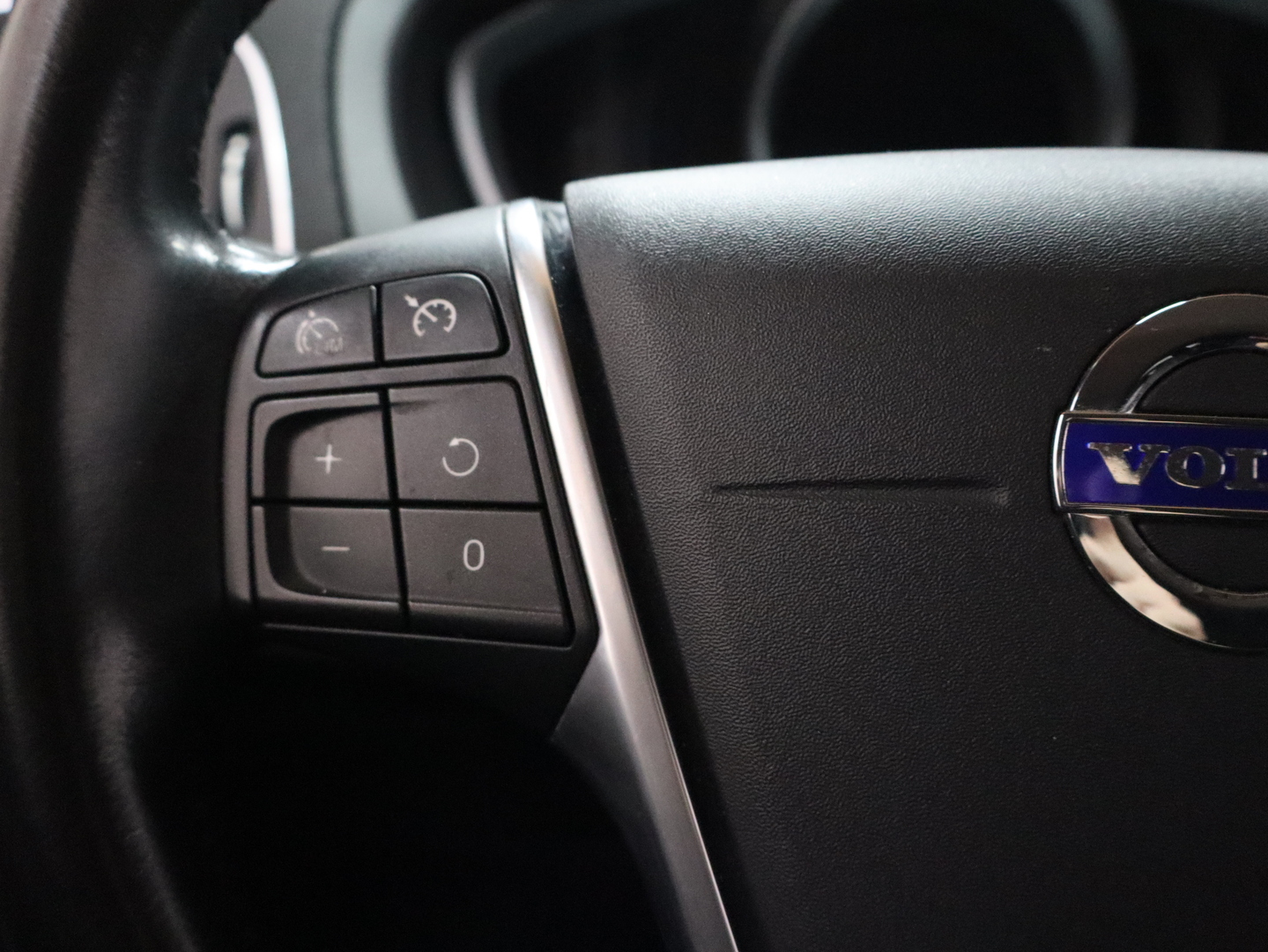 VOLVO V40 Cross Country 2015