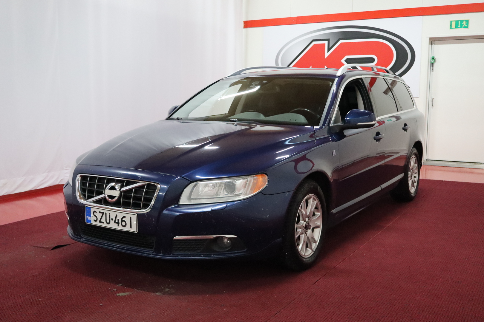 VOLVO V70 2011